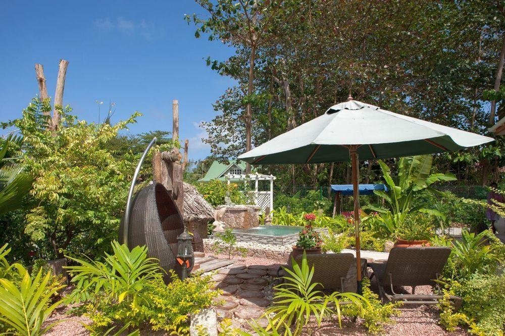 Oceane Self Catering Hotel La Digue Exterior photo